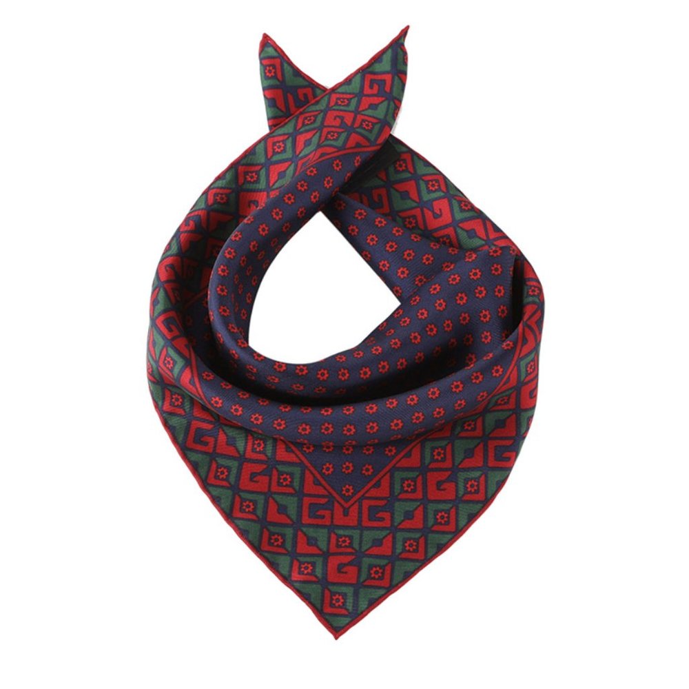 Host Pick 🎁Gucci Flower Print Pocket Square in Blue NEW- makes a great gift! - Picture 7 of 7